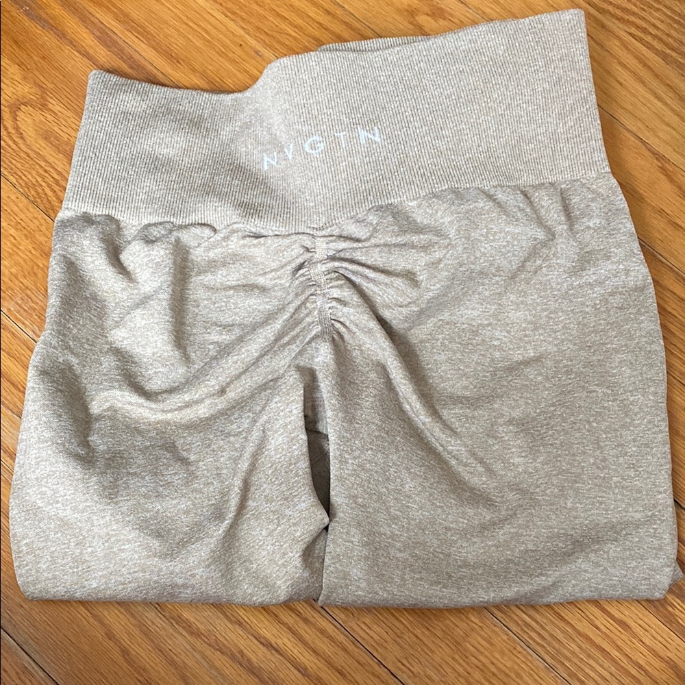 Nvgtn Scrunch Butt Tan Leggings